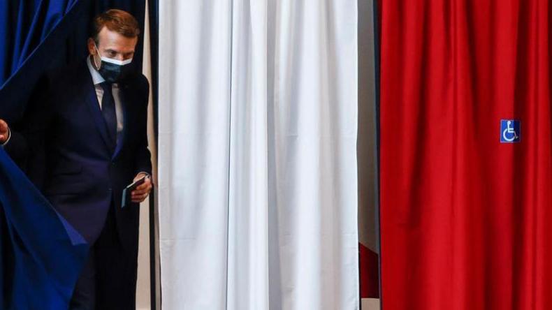 Régionales en France: les partis de Macron et Le Pen en échec