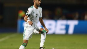 رياض محرز على رأس التشكيلة المثالية لأمم أفريقيا 2021