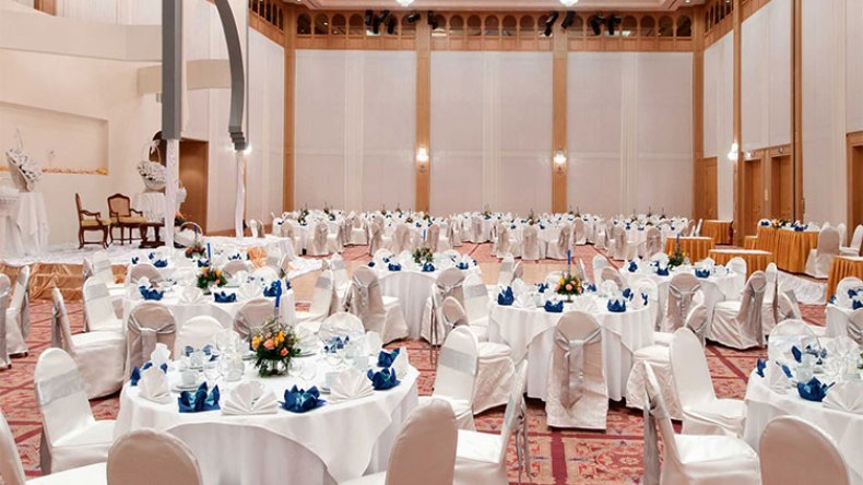 قاعات الحفلات تنتظر الضوء الأخضر لتأطير الأعراس