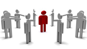 ثقافة “كلّهم سواء” تنخر وعي المجتمع الجزائريّ!