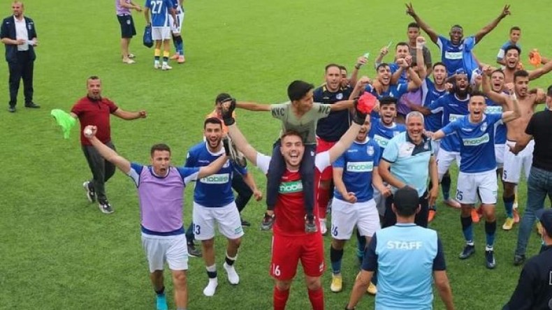 نجم مقرة يُشارك في كأس “الكاف” بِشرط