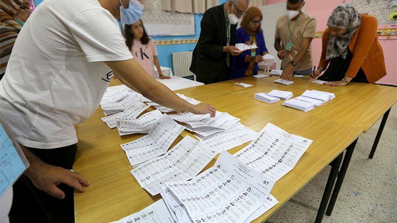 مؤطرون يجهلون تقنيات “الفرز”.. وأخطاء بالجملة