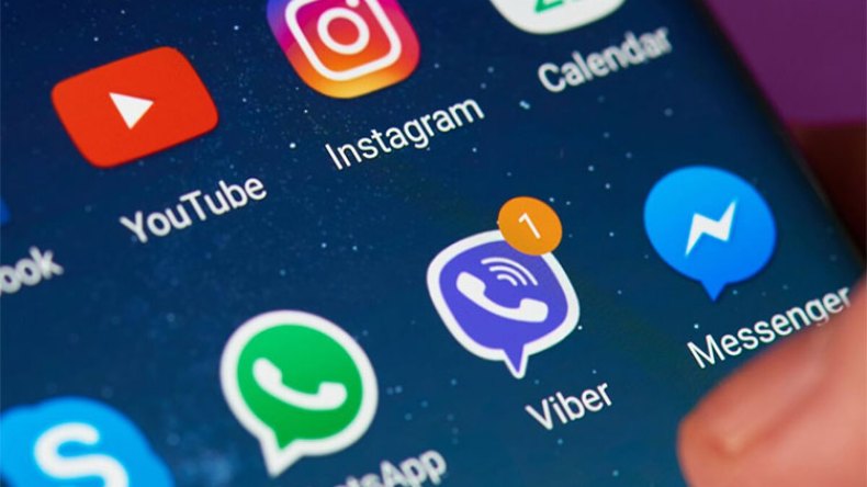 مرشحون يتوسلون التصويت عليهم عبر رسائل على “واتساب” و”فايبر”