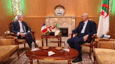 Dossier mémoriel: Zitouni et l’ambassadeur français passent en revue les principales étapes