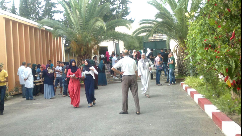 تعرف على قصة المرأة التي أنقذت طالبا من الإقصاء في البكالوريا في آخر لحظة!