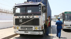 منع سير مركبات نقل البضائع من الجمعة إلى الأحد