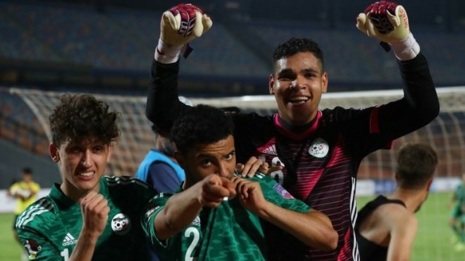 سانت إيتيان يشيد بـ”وناس” والوزير خالدي يثمّن إنجاز شبان “الخضر”