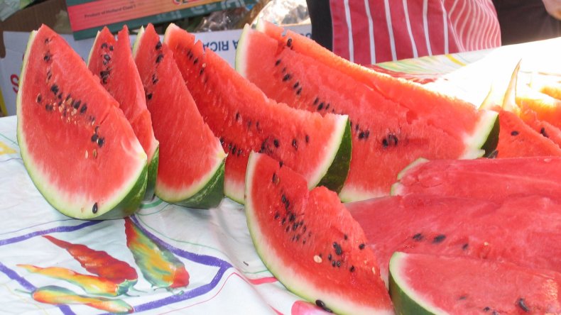 منظمة المستهلك تحذر من  خطر اقتناء “الدلاع” بالقطعة