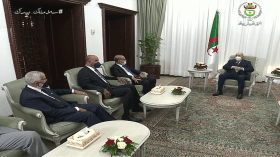 الرئيس تبون: الجزائر مستعدة لاحتضان لقاءات المصالحة بين الليبيين  