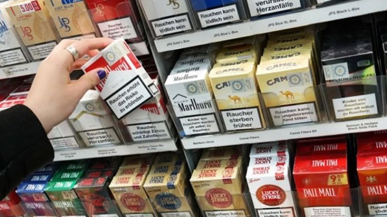 انخفاض تدفق السجائر الواردة من الجزائر إلى فرنسا بنسبة 78 بالمائة