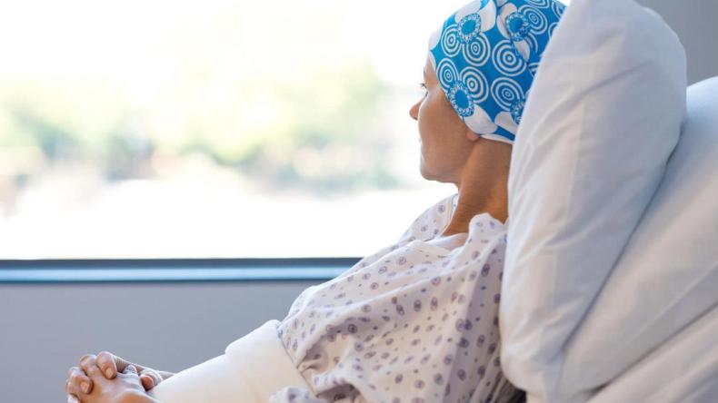 صرخة أم مصابة بالسرطان تتمنى دخول الجزائر لرؤية أطفالها