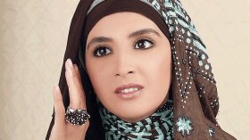 حملة واسعة لحذف صورة حنان ترك بدون حجاب على مواقع التواصل!