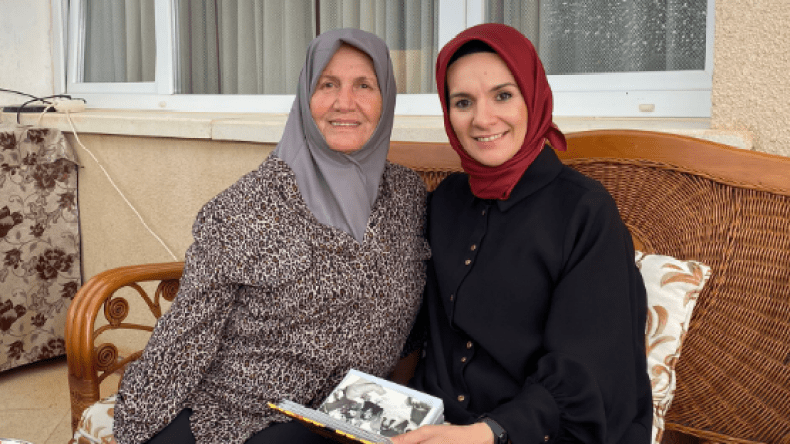 سفيرة أنقرة تزور أول تركية استقرت بالجزائر