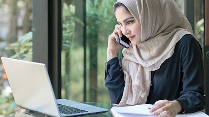 أزواج في البيوت وزوجات متغربات خارج المدن!