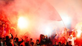 كرة القدم في الجزائر.. من لعبة للترفيه إلى أخرى لنشر الفتنة والتعصب