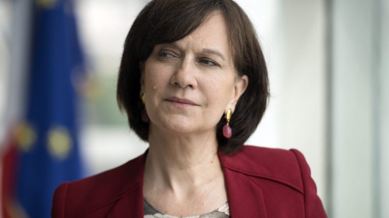 بالفيديو.. نائبة رئيس مجلس الشيوخ الفرنسي تتطاول على الجزائر