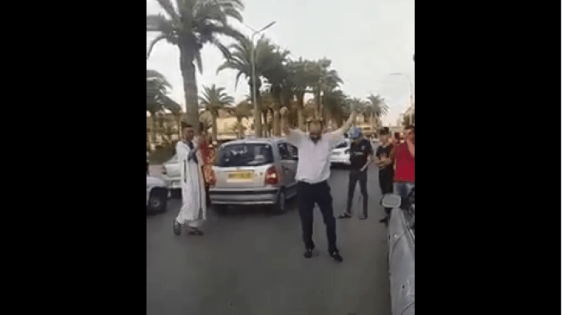 ناشطون يتداولون فيديو لمترشح يرقص بعد فوزه بمقعد في البرلمان.. ما الحقيقة!