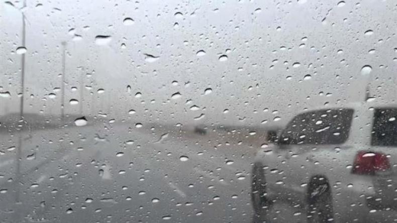 نشرية خاصة: أمطار رعدية عبر 11 ولاية