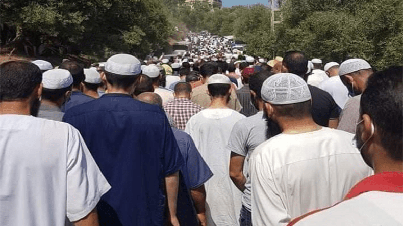 الأئمة يستنجدون بالرئيس