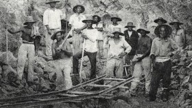 الجزائريون المنفيون.. جريمة فرنسية بدأت فصولها في 1837 ولم تنته