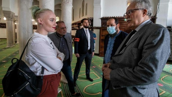 بعد إدانة 11 شخصا عارضوا شتمها للإسلام.. مسجد باريس يستضيف ميلا
