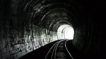 للخروج من النفق!!