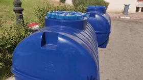 “سماسرة” صهاريج المياه يرفعون الأسعار ويتاجرون في الأزمات