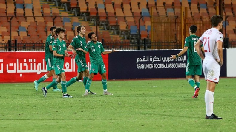 بِالفيديو: أواسط الجزائر يتأهّلون لِنهائي كأس العرب