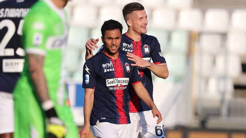 آخر أخبار آدم الوناس