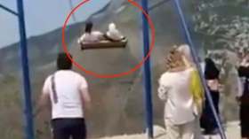 En vidéo : Deux femmes chutent d’une balançoire au Daghestan