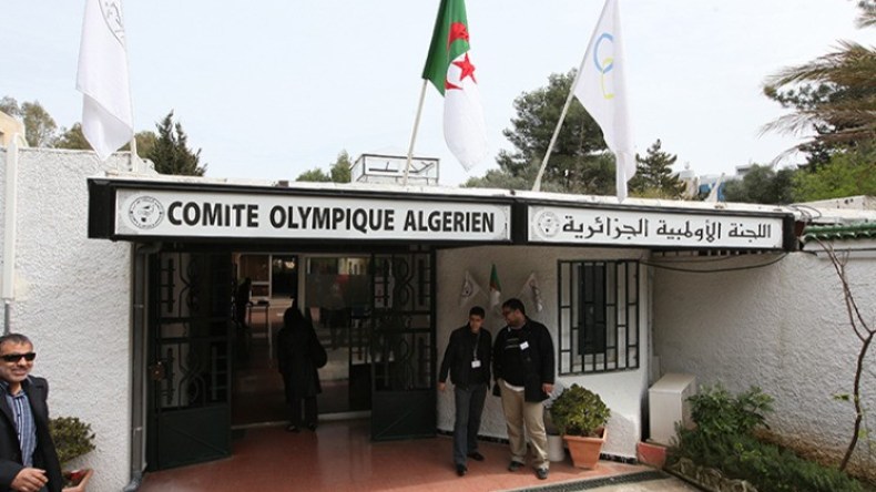 منع رؤساء الاتحاديات من البقاء في مناصبهم لِأكثر من عهدتَين