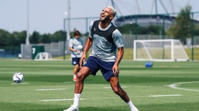 “كورونا” تُلغي أوّل مباراة لِمحرز