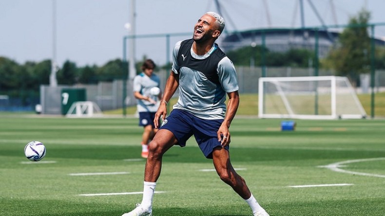 “كورونا” تُلغي أوّل مباراة لِمحرز