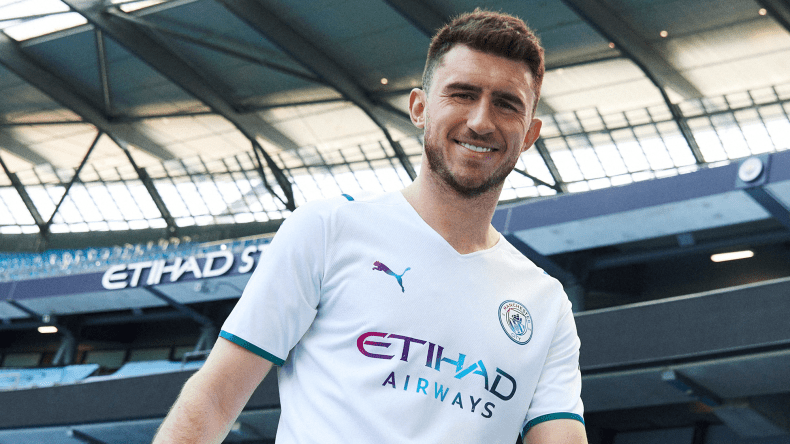 القميص الجديد لـ “محرز” يُراعي أهمّية الثروة المائية