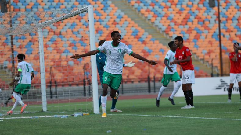 بِالفيديو: أواسط السعودية يبلغون النهائي العربي