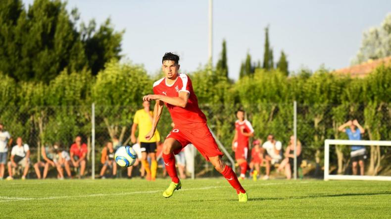 الأولى لِفرحات وبن زية يتألّق تمريرا