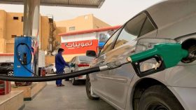 امرأة تصدم بسيارتها مضخة بنزين وتتسبب في كارثة