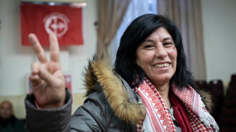 حملة لإطلاق سراح القيادية الأسيرة خالدة جرار بعد وفاة ابنتها