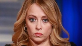 ما حقيقة الفيديو المنتشر لرئيسة إيطاليا ترد على ماكرون!