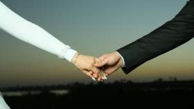 زوجات بشهادات عليا وأزواج دون مستوى تعليمي