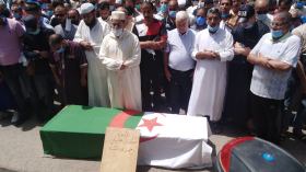 الإعلامي سليمان بخليلي يوارى الثرى بمقبرة قاريدي بالعاصمة  