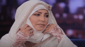 فنانة تونسية تتبرع بمجموعة من الأكفان لضحايا كورونا!