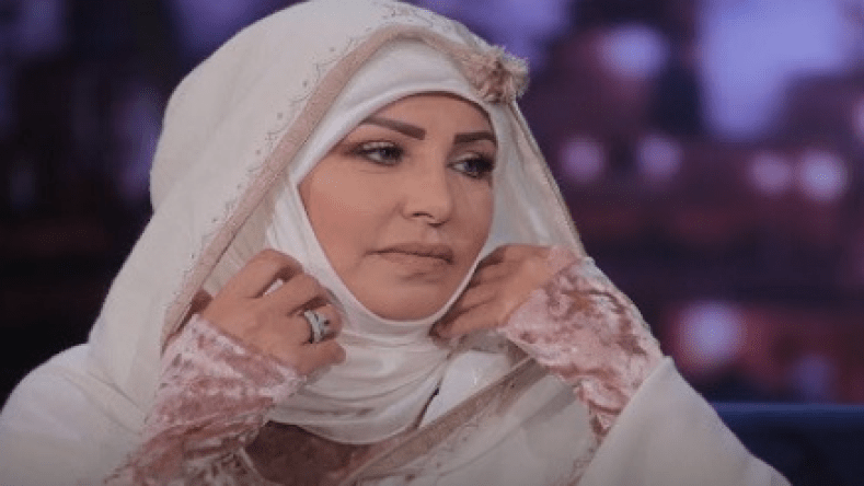 فنانة تونسية تتبرع بمجموعة من الأكفان لضحايا كورونا!