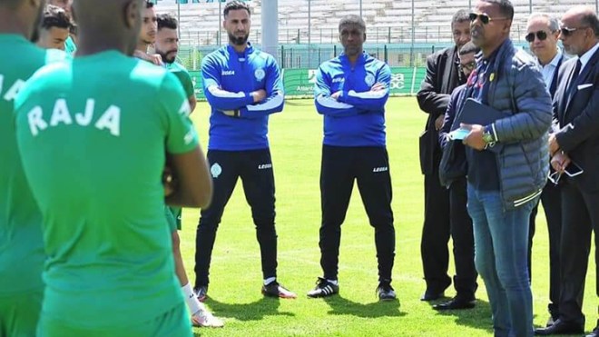 مدرب الرجاء البيضاوي تحت الضغط قبل مواجهة شبيبة القبائل