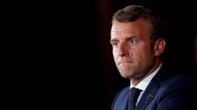 ماكرون يطاول لوبان!