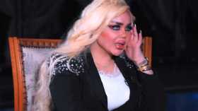 مذيعة عراقية ترد بعدما أثارت جدلا واسعا بتصريحاتها حول مظهرها وصلاتها!