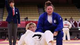 مصارعة سعودية تتلقى هزيمة قاسية أمام منافسة صهيونية