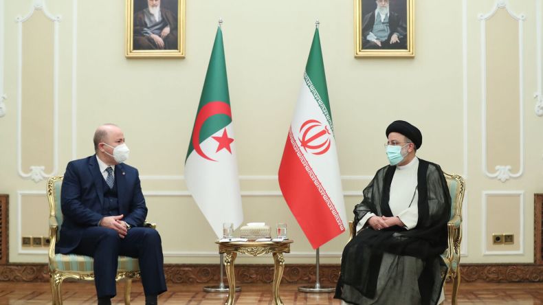 الوزير الأول يشارك في مراسم تنصيب الرئيس الإيراني الجديد
