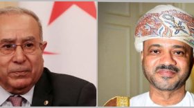 لعمامرة يتلقى اتصالا من نظيره العماني