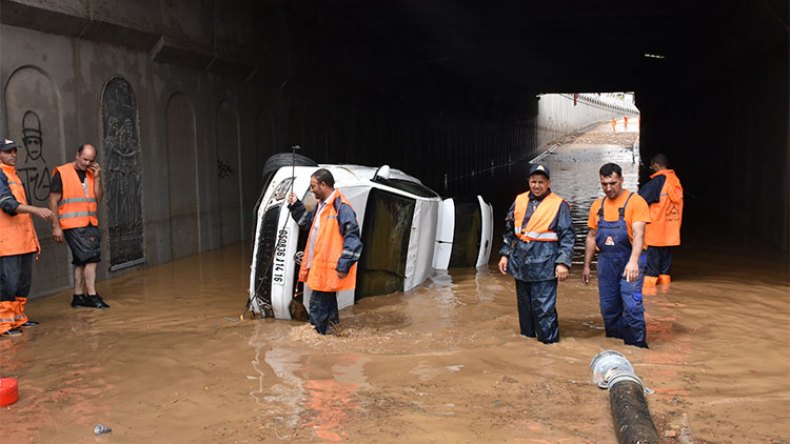 حذار.. فيضانات مدمرة منتظرة عقب الحرائق وهذا ما يجب فعله